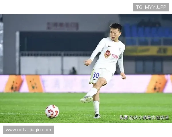 大连英博主场占优却未能破门 半场0比1落后深圳队 大连英博主场占优却未能破门 半场0比1落后深圳队